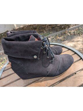 Women's Mad Love "Shelby" Desert Wedge Ankle Booties Black Faux Suede Size 9